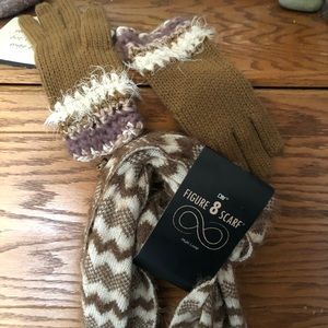 Scarf and gloves set, beige and cream, warm